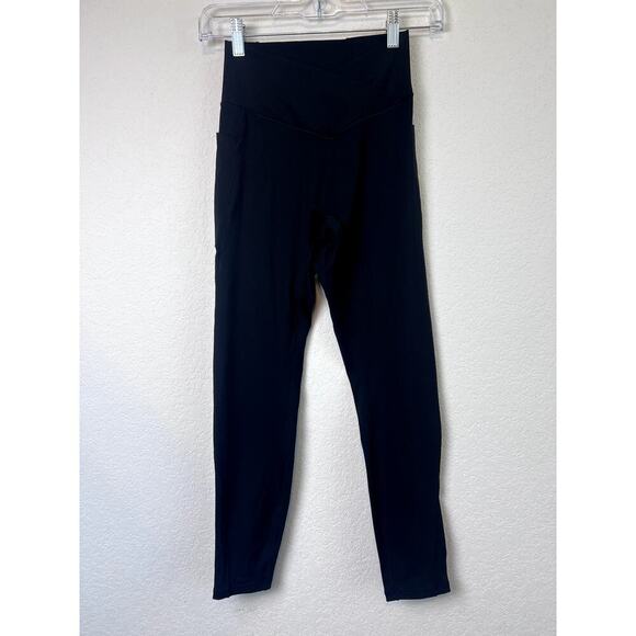 HALARA Pants - NWT Halara Crossover Waist 7/8 Active Leggings Size XS